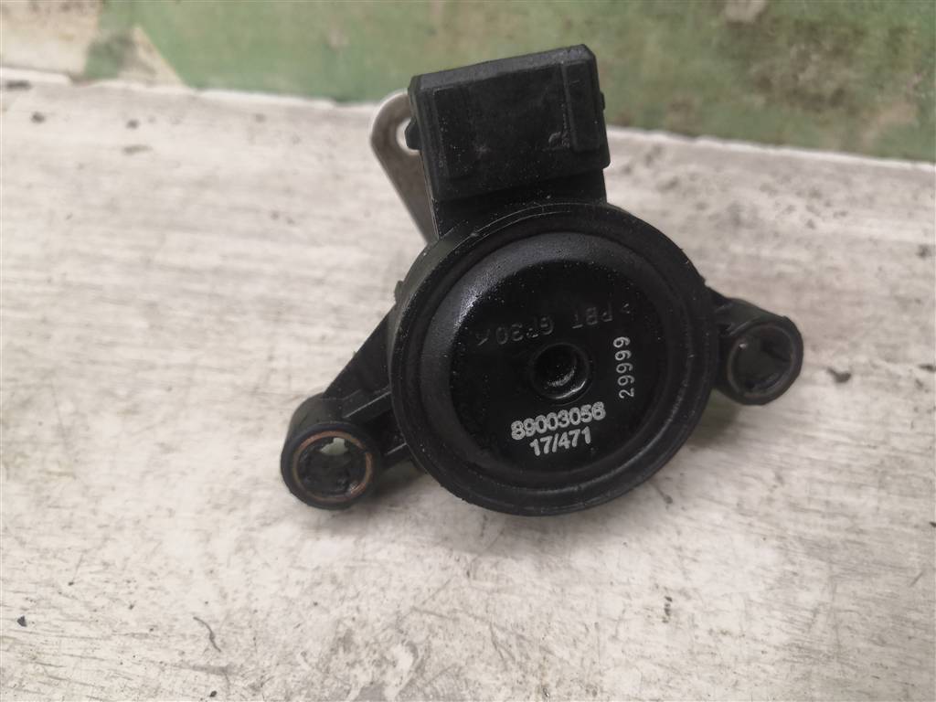 Nissan Primera P11 96-02 для Датчик регулировки дорож. просвета