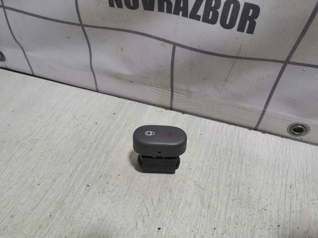 Renault Clio 2 Symbol 1998-2008 для Кнопка центрального замка