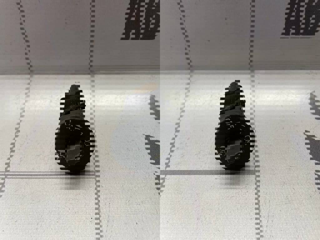 Renault Megane 3 09-16 для Выключатель