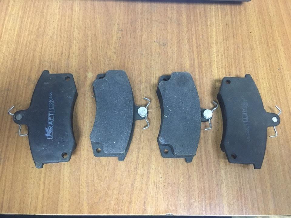 LADA ВАЗ 2110 для Колодки тормозные передние к-кт