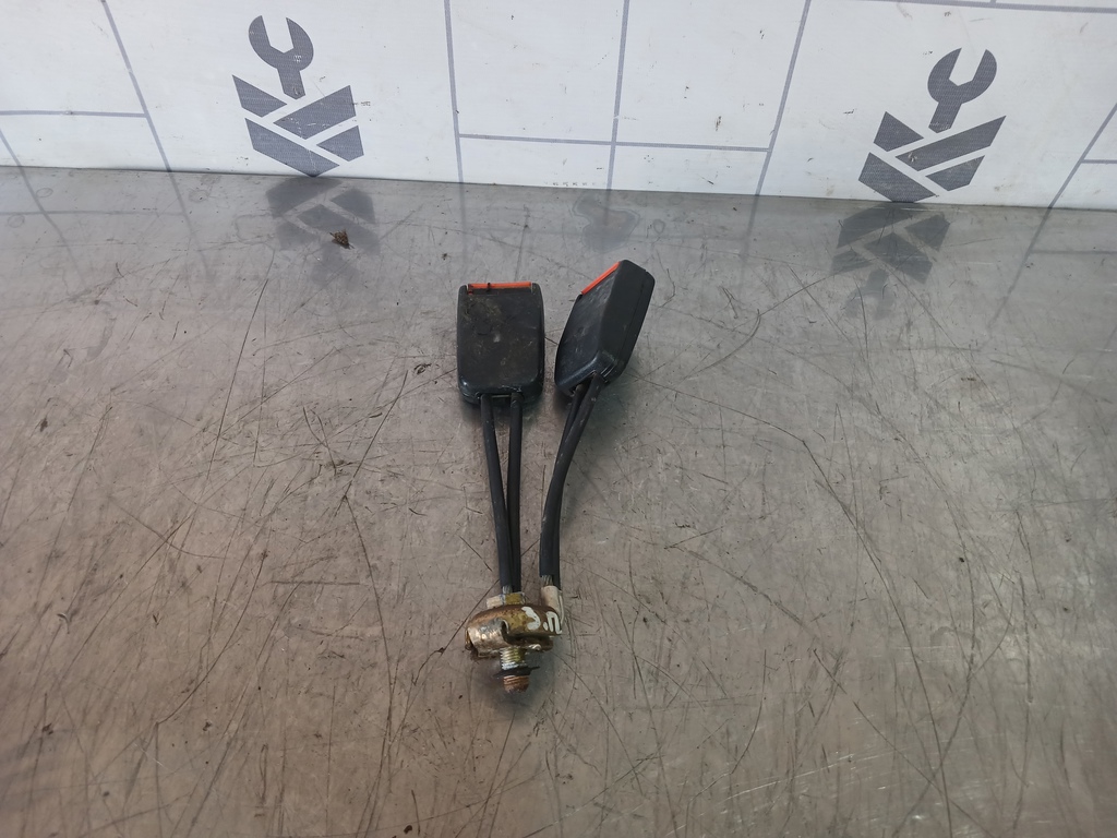 Audi 80  90  B3  86-91 для Ответная часть ремня безопасности