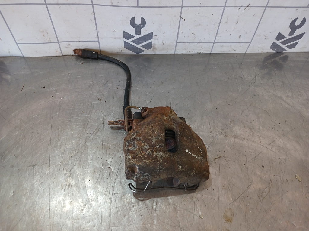 VW Passat B5 96-00 для Суппорт передний левый