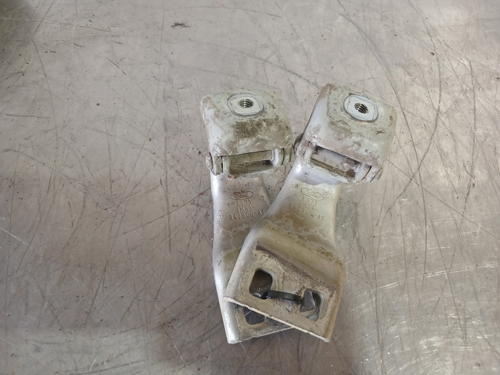 Ford Focus 2 05-08 для Петля крышки багажника