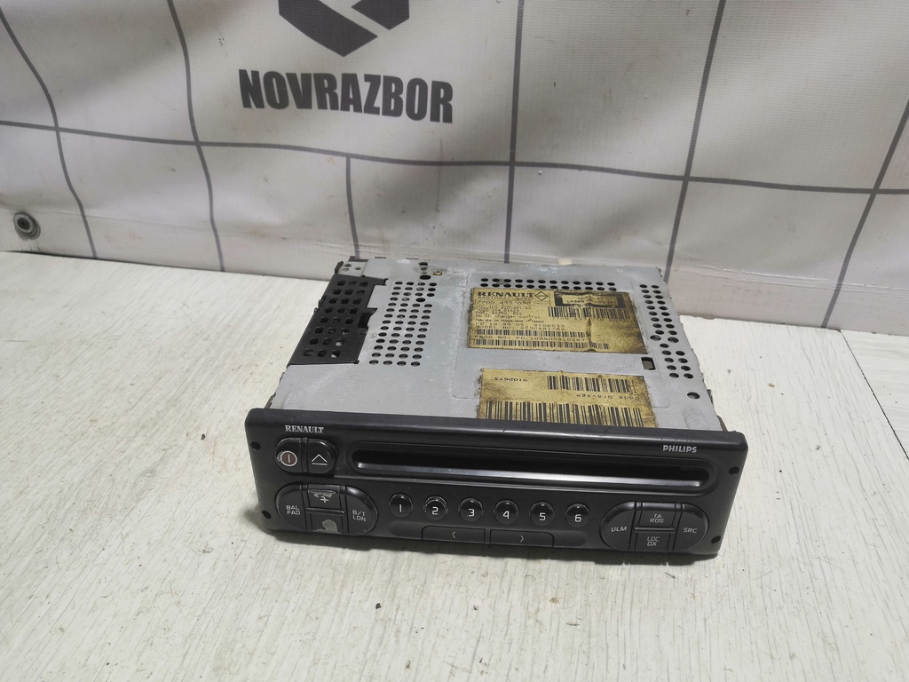 Renault Clio 2 Symbol 1998-2008 для Магнитола