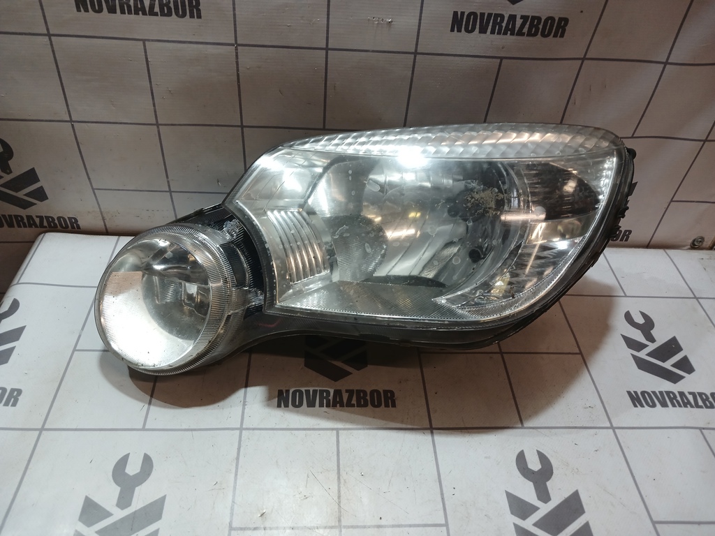 Skoda Yeti 2009-2018 для Фара левая