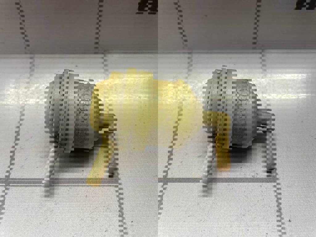 Audi 80  90  B3  86-91 для Клапан вакуумный