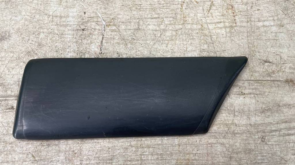 Ford Escort /Orion 1995-1998 для Молдинг переднего правого крыла