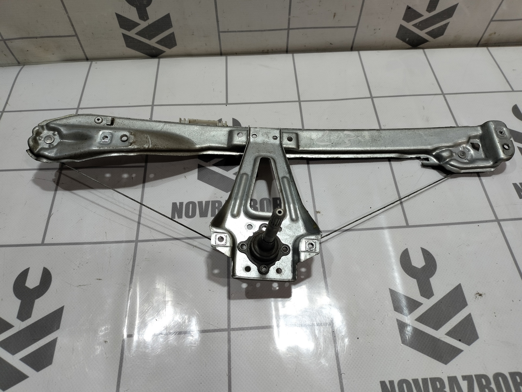 Renault Clio 3  2005-2012 для Стеклоподъемник механ. задний левый