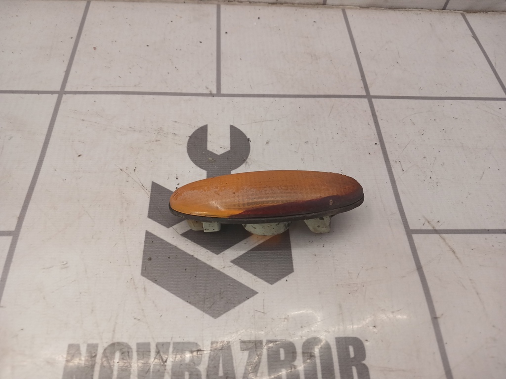 Mazda 626 (GE) 1992-1997 для Повторитель на крыло желтый