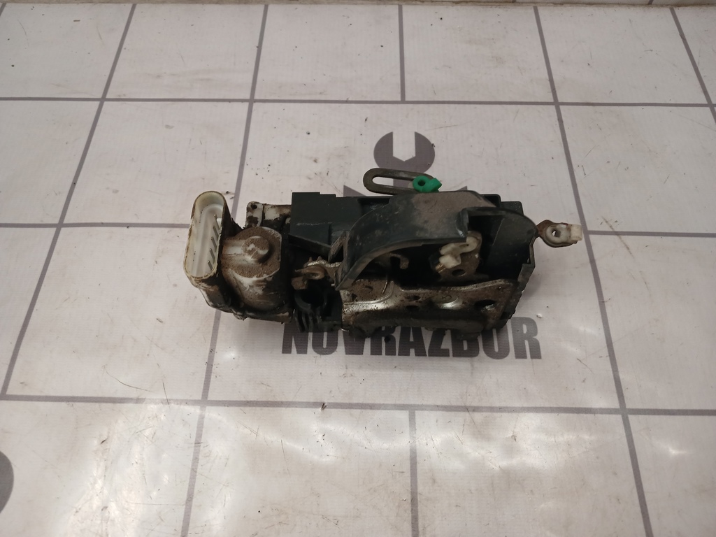 Fiat Punto 2 (188) 99-10 для Замок двери передней правой