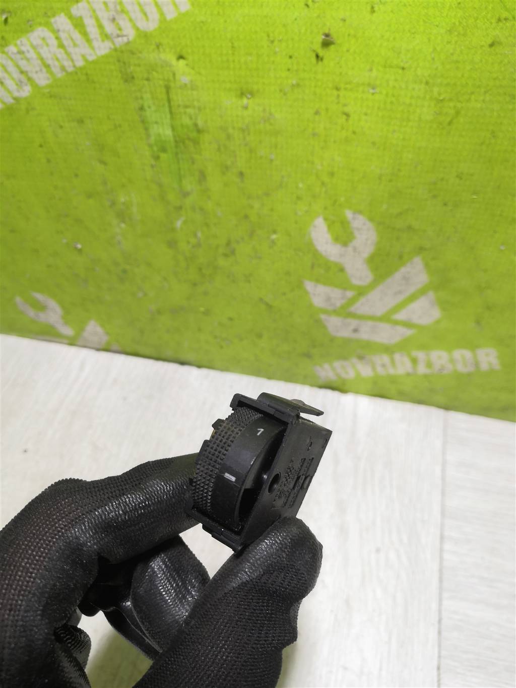 VW Golf 3 Vento 91-97 для Кнопка корректора фар