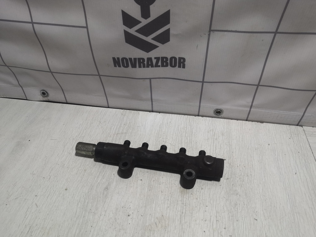 Mitsubishi L200 (KB) 2006> для Рейка топливная (рампа)