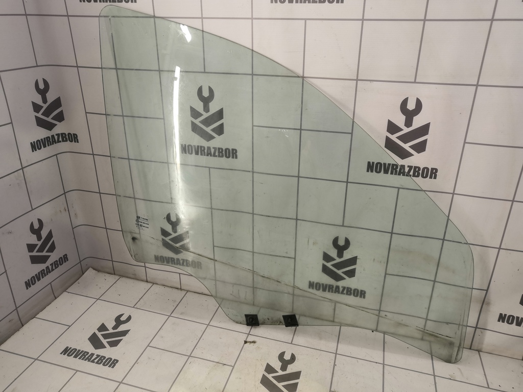 Renault Logan 2005-2014 для Стекло двери передней правой