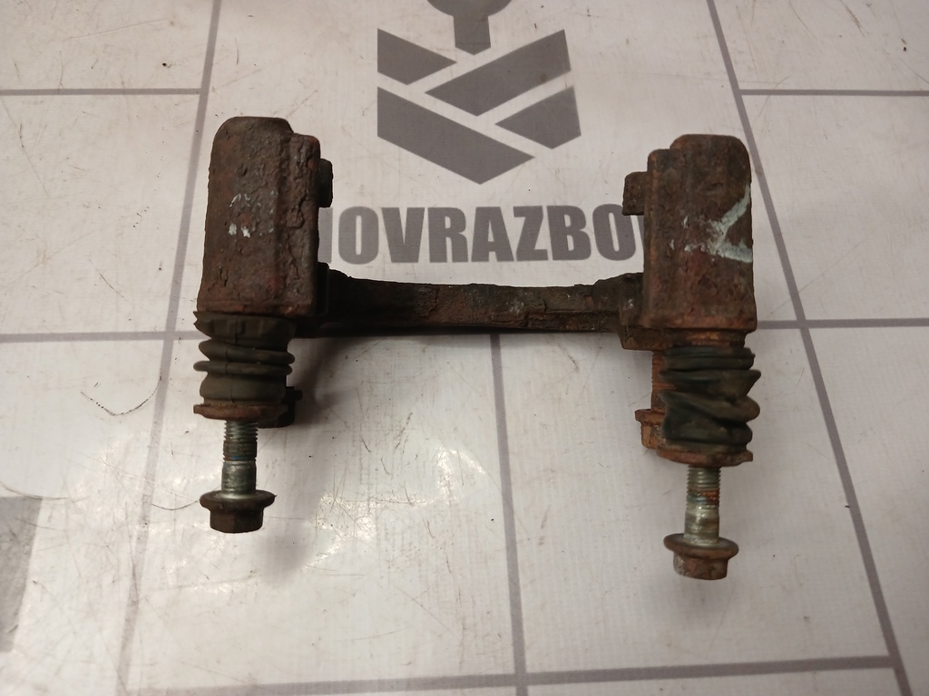 Hyundai Elantra 3  00-05 для Скоба суппорта заднего