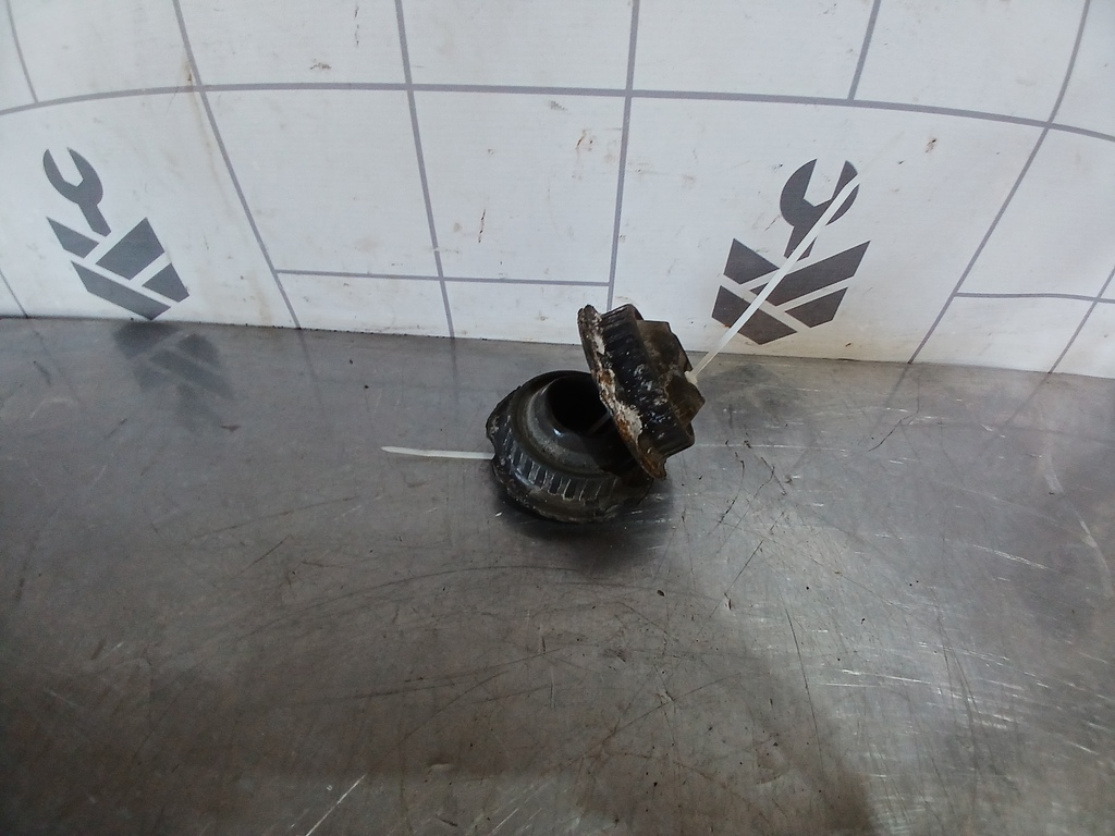 VW Passat B5 96-00 для Опора переднего амортизатора