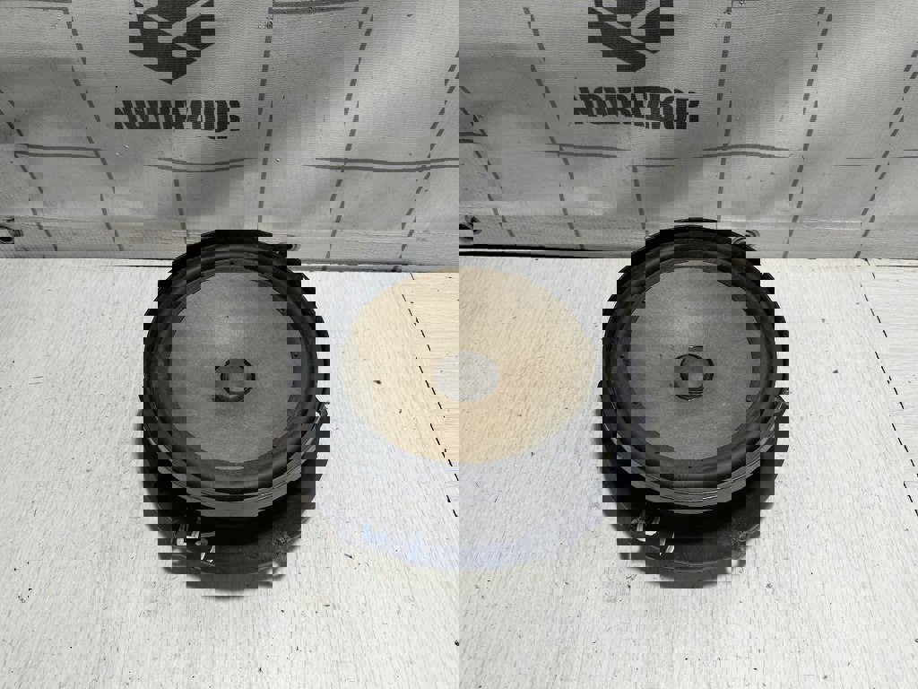 Skoda Yeti 2009-2018 для Динамик