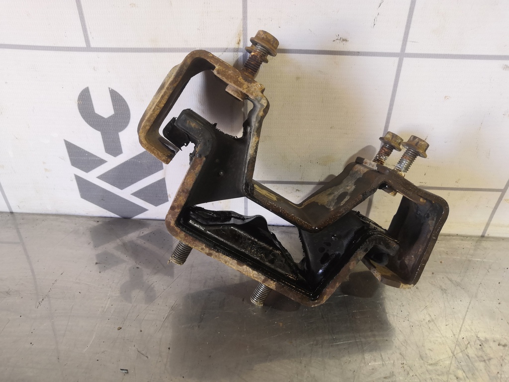 Suzuki SX4 2006-2013 для Опора двигателя задняя