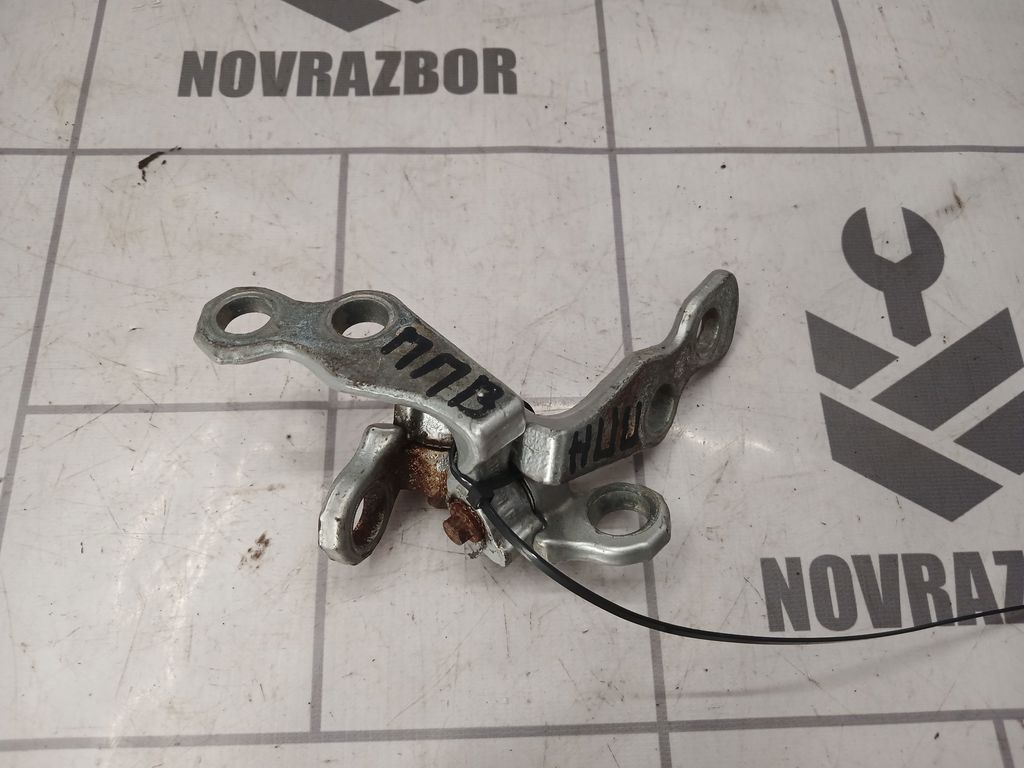 Ford Focus 2 05-08 для Петля двери передней