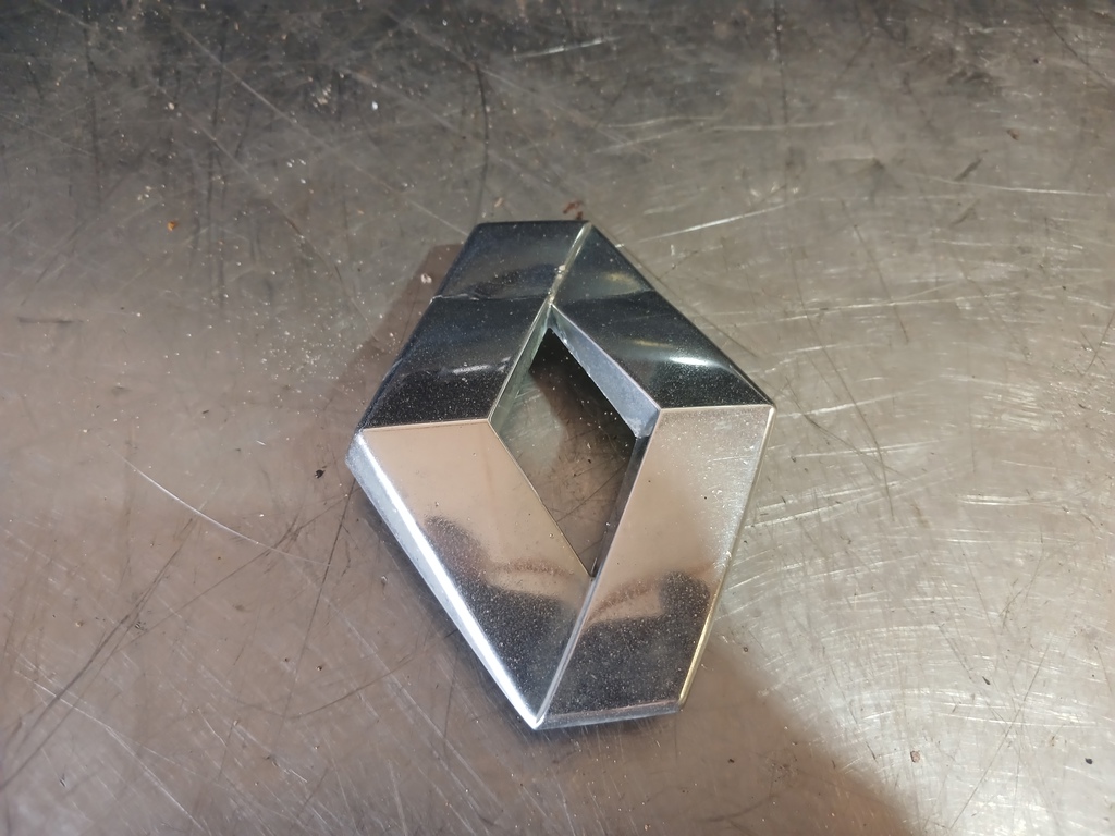 Renault Logan 2005-2014 для Эмблема