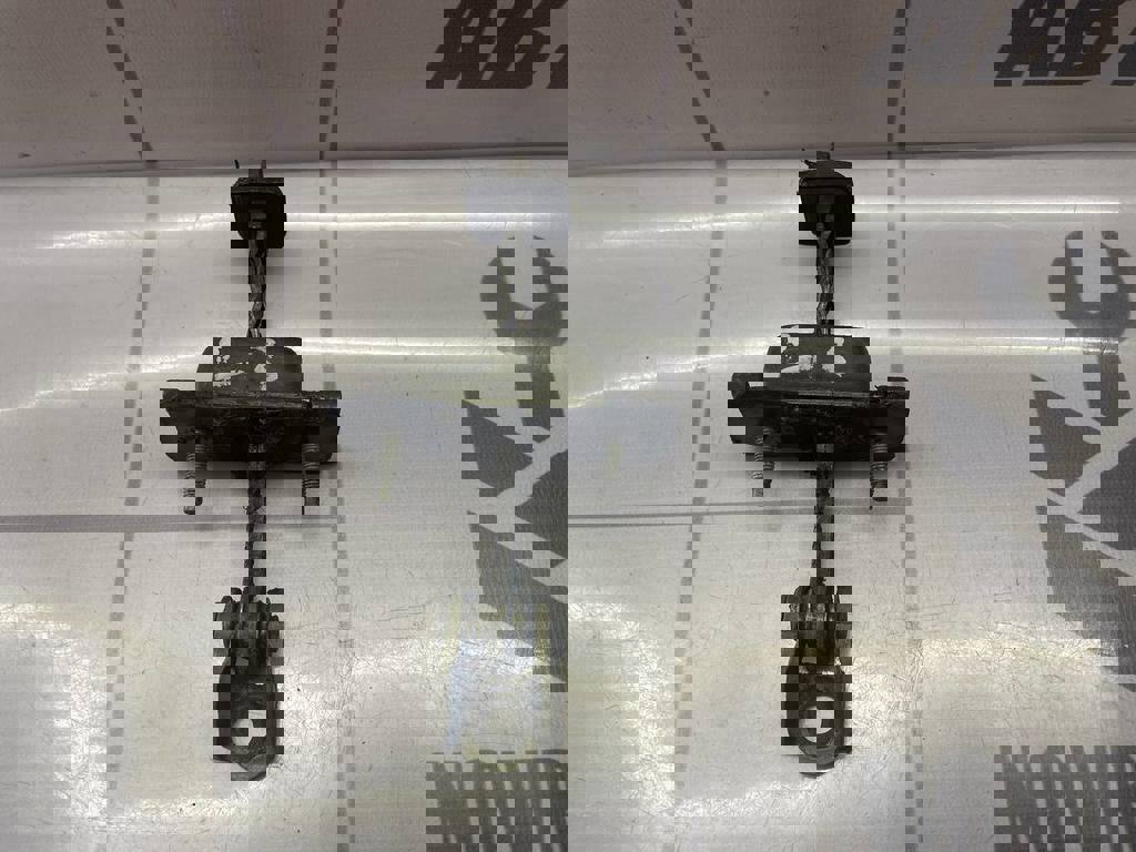 Ford Focus 1 1998-2004 для Ограничитель двери