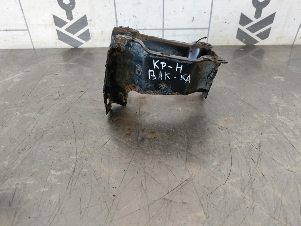 Opel Vectra B 1999-2002 для Кронштейн (сопут. товар)