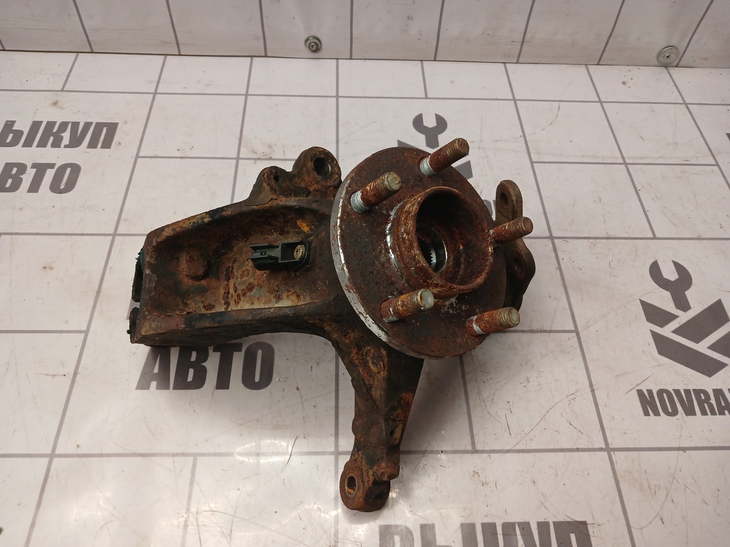 Ford Focus 2 05-08 для Кулак поворотный передний правый