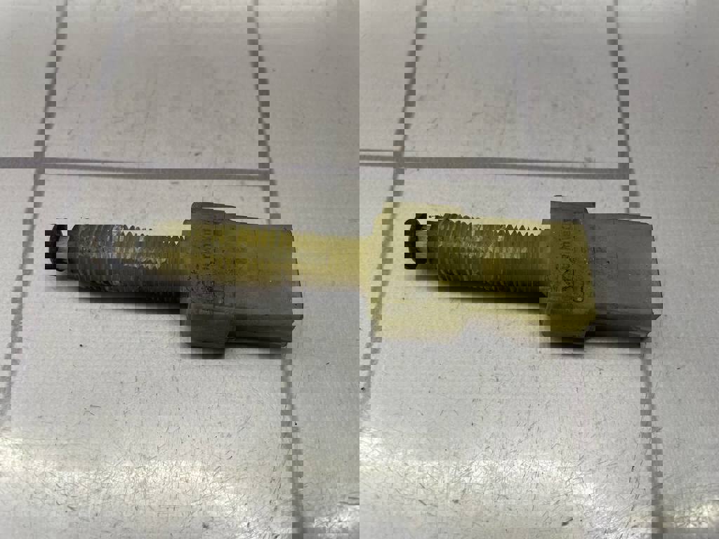 Audi 80  90  B3  86-91 для Датчик включения стопсигнала