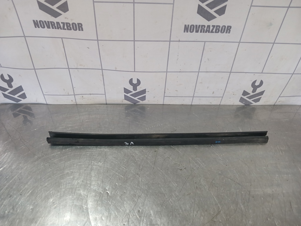 Ford Focus 2 05-08 для Накладка стекла заднего левого