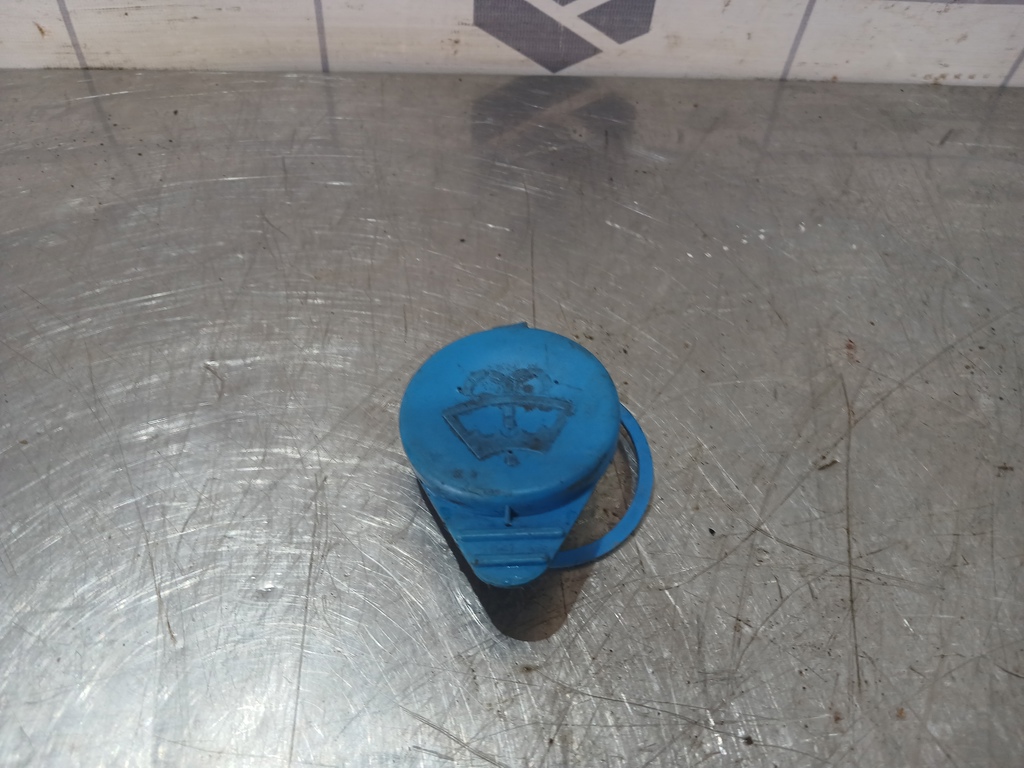 Audi A6 (C4) 1994-1997 для Крышка бачка омывателя