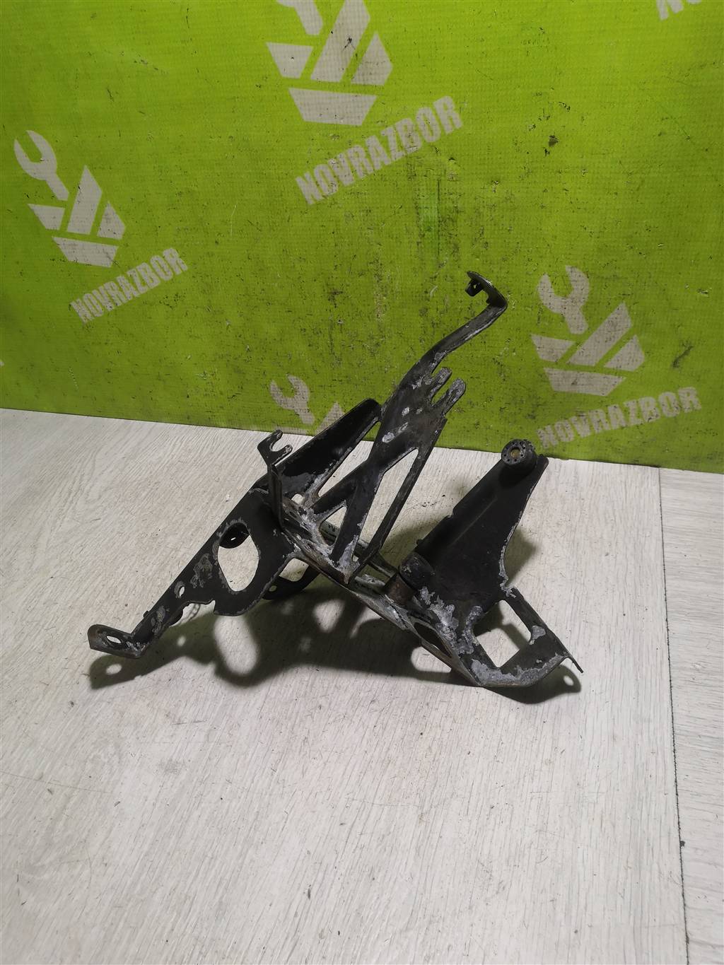 VW Passat B5 96-00 для Кронштейн (сопут. товар)