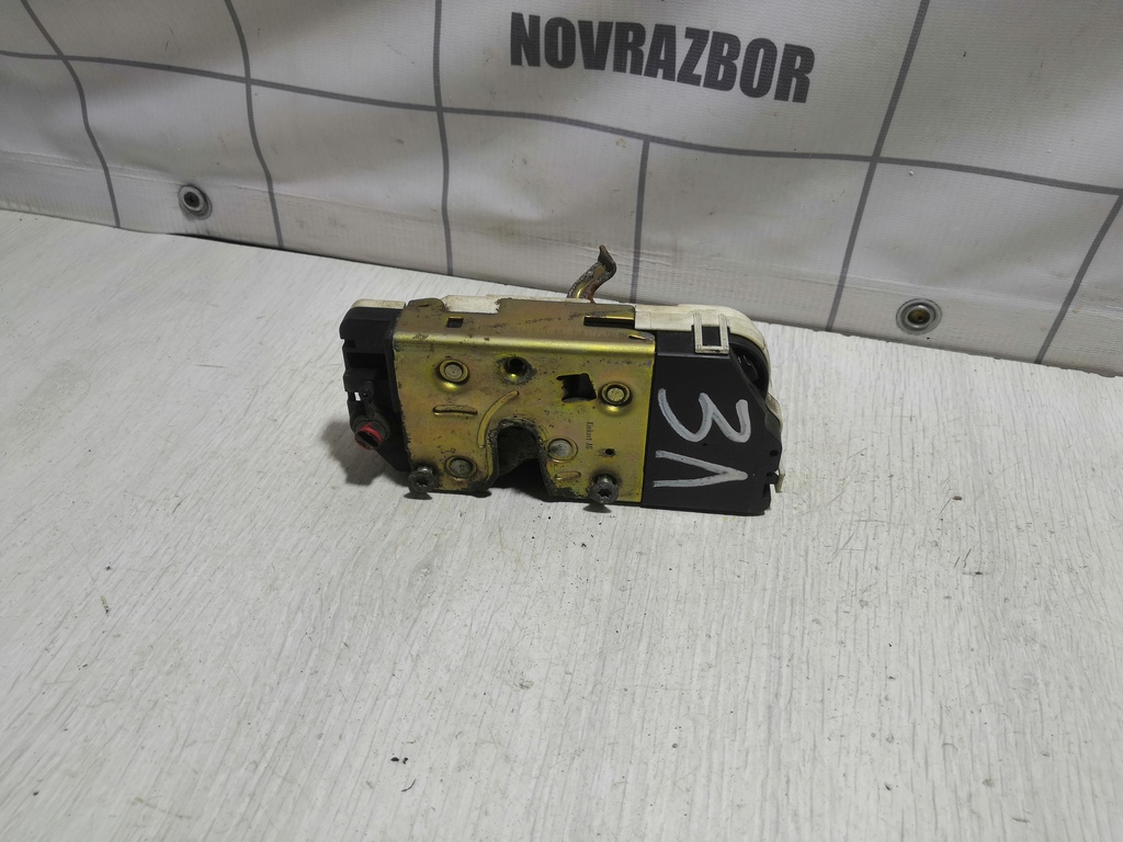 Peugeot 307 2001-2008 для Замок двери задней левой