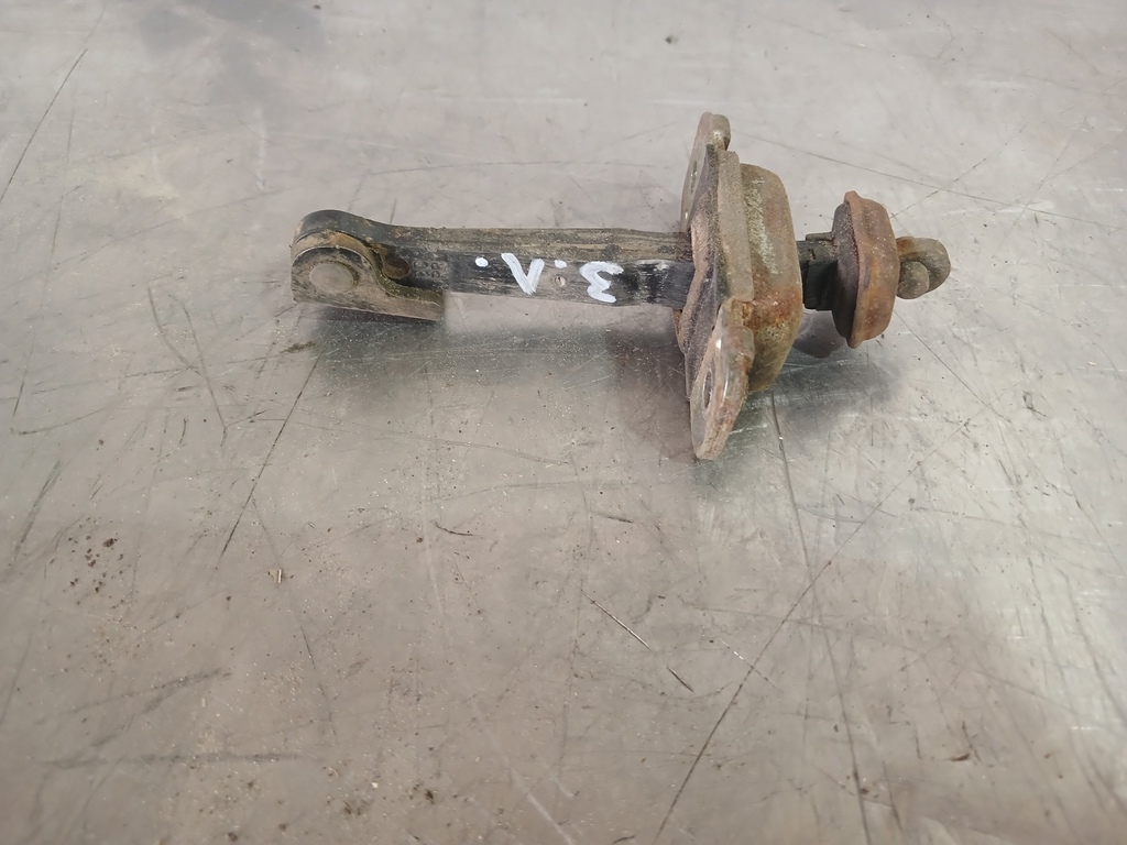 Kia RIO 1 2000-2004 для Ограничитель двери