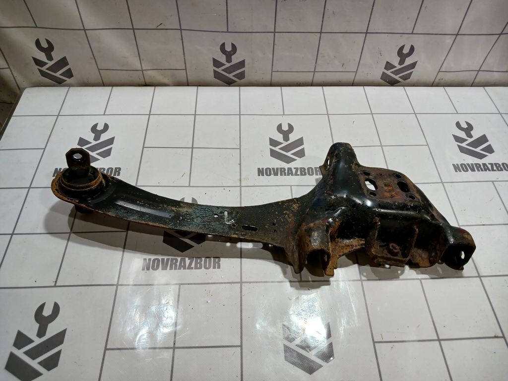 Ford Focus 1 1998-2004 для Рычаг задний продольный левый