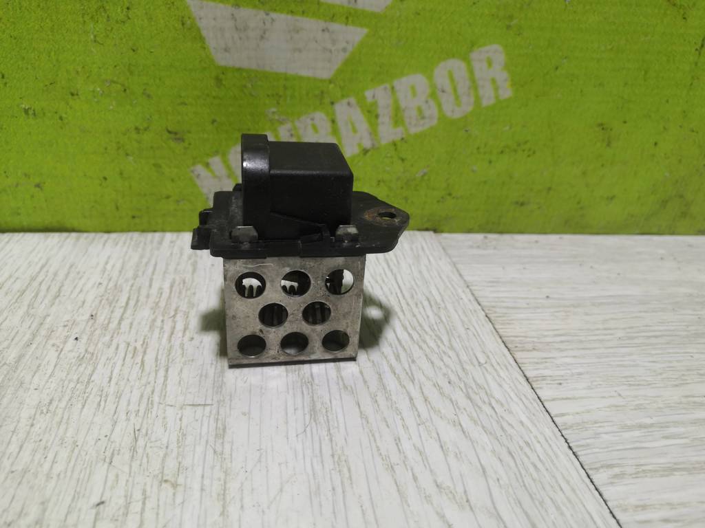 Renault Clio 2 Symbol 1998-2008 для Резистор