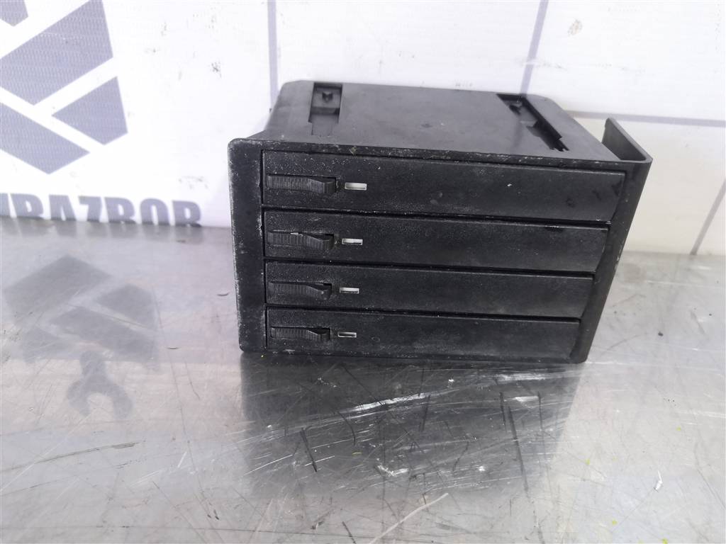 VW Passat B5 96-00 для Ящик для инструментов