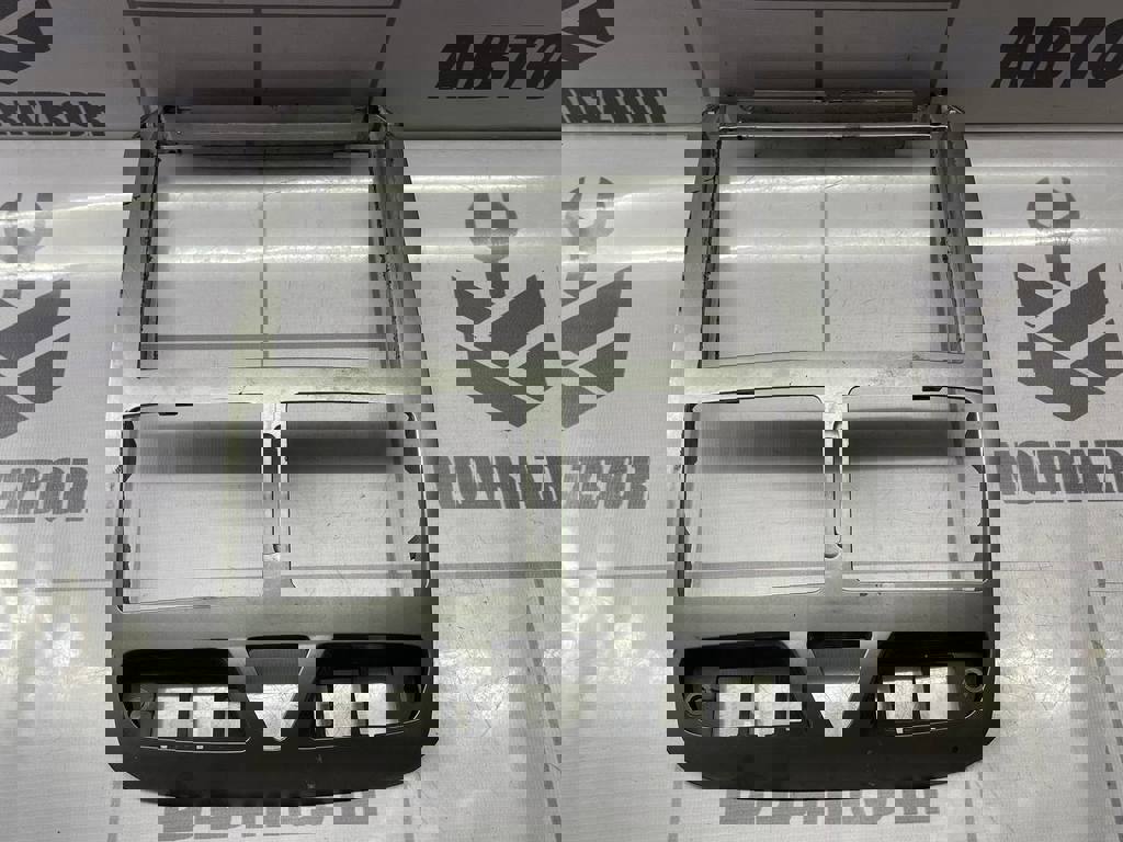 Peugeot 307 2001-2008 для Рамка магнитолы