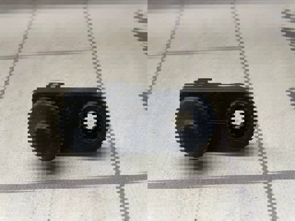 Hyundai Elantra 3  00-05 для Выключатель концевой