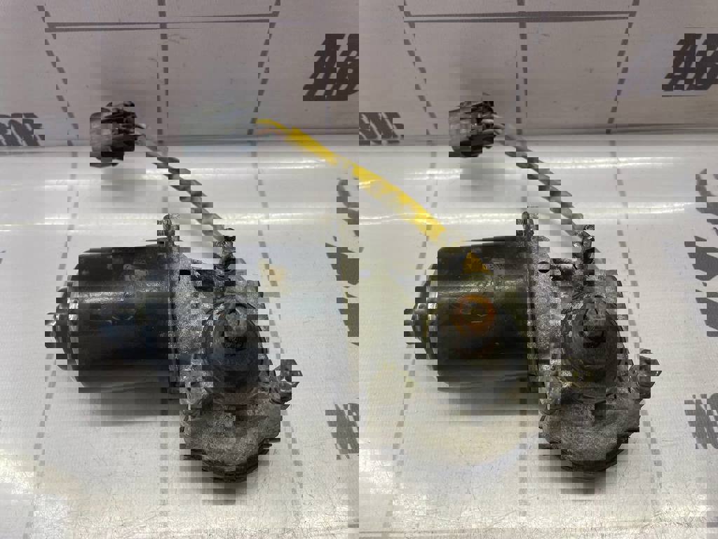 Hyundai Elantra 3  00-05 для Моторчик стеклоочистителя передний