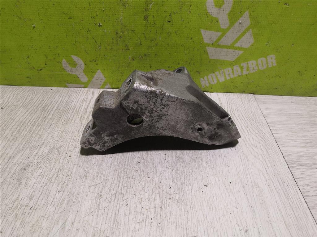 Skoda Octavia A4 1U 2000-2011 для Кронштейн КПП левый