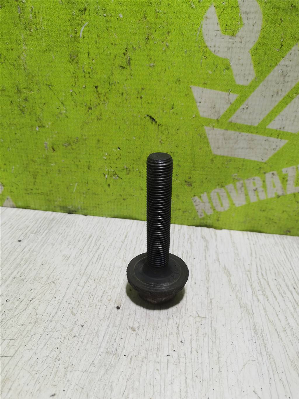 Audi 80  90  B3  86-91 для Болт