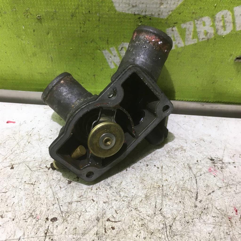 Opel Vectra B 1995-1999 для Термостат