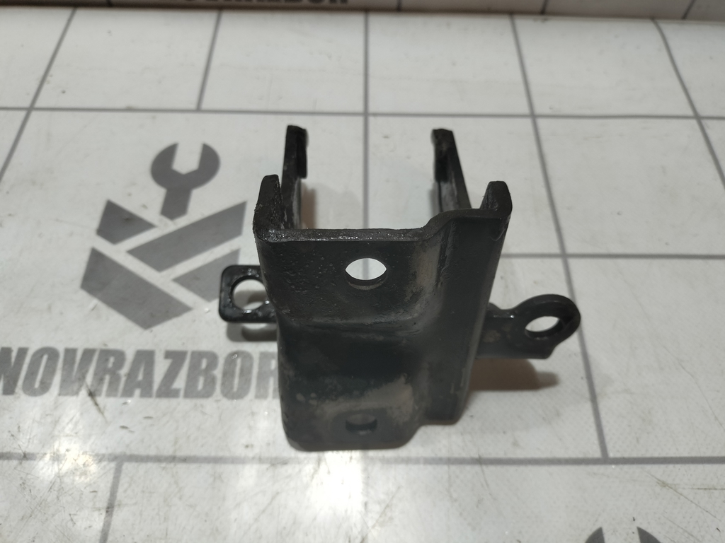 Hyundai Elantra 3  00-05 для Кронштейн КПП