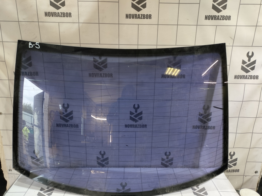 VW Passat B5 96-00 для Стекло заднее