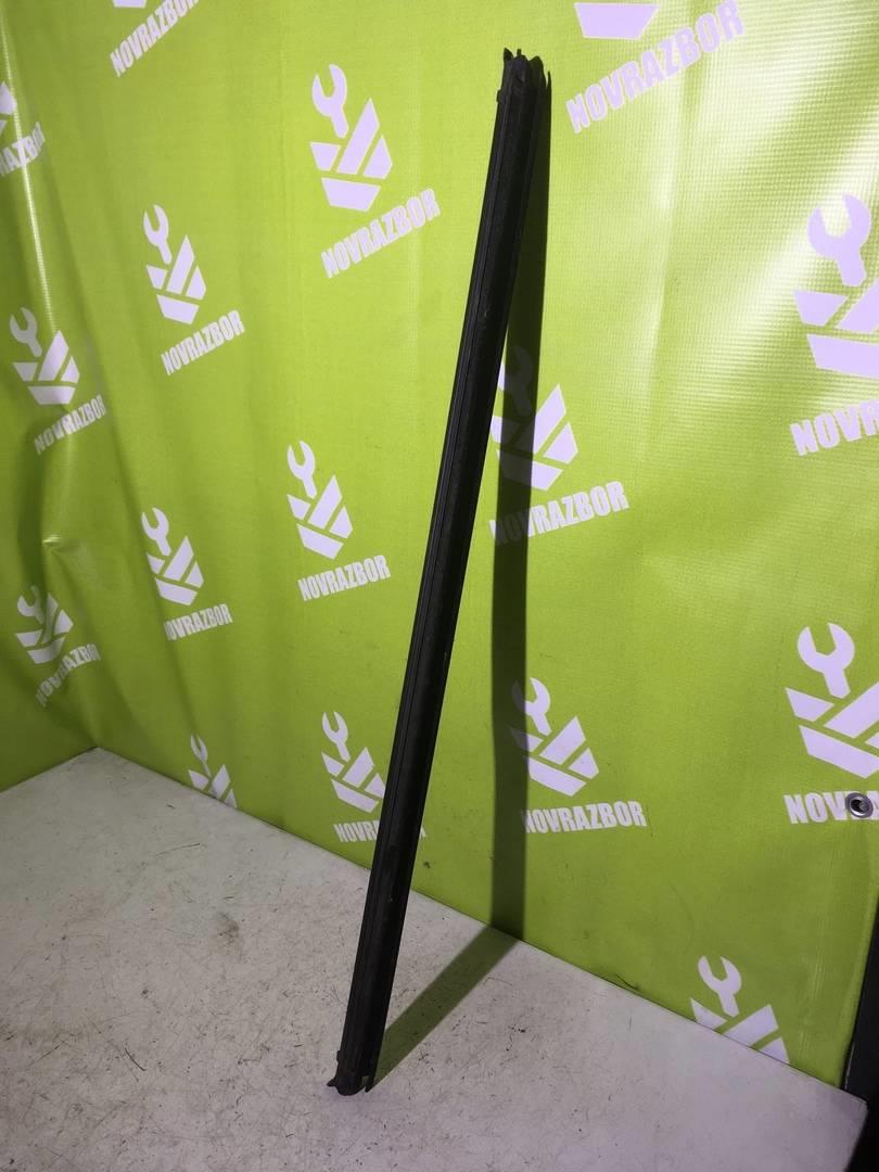 VW Golf 6 09-12 для Уплотнитель