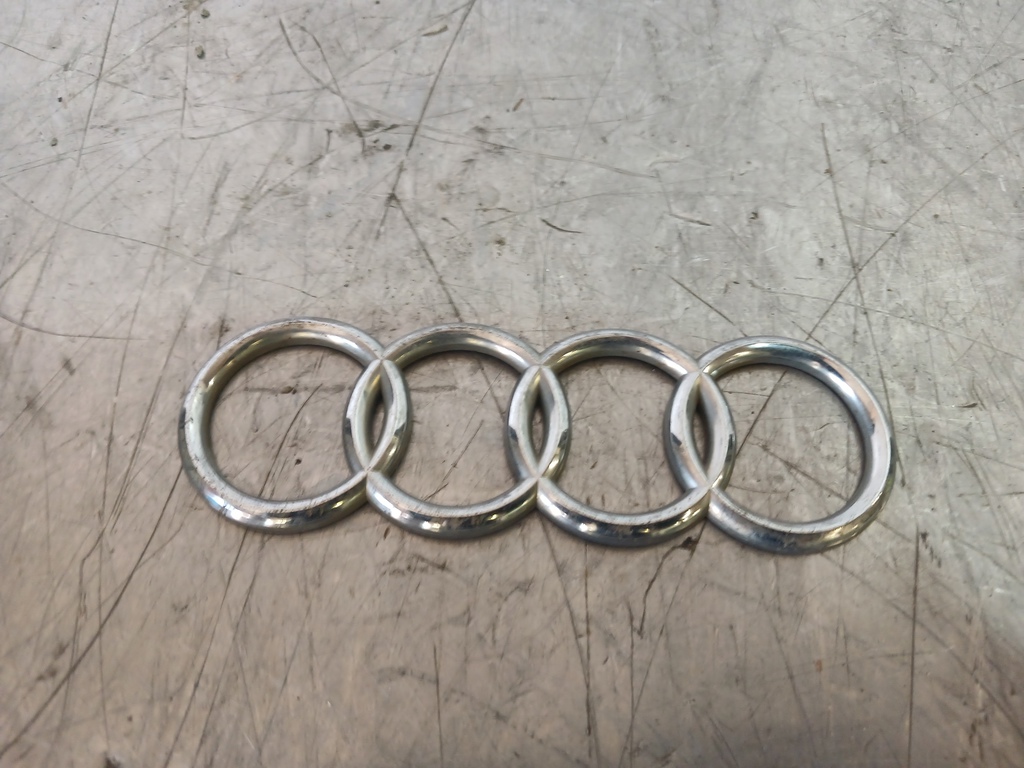 Audi 80  90  B3  86-91 для Эмблема