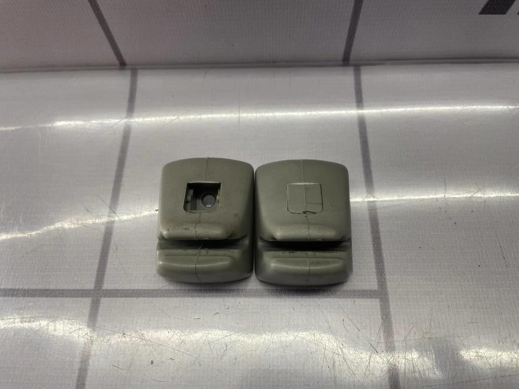 Ford Focus 1 1998-2004 для Крючок солнцезащитного козырька