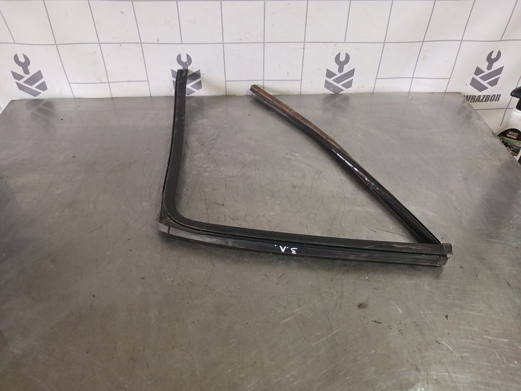 Renault Clio 2 Symbol 1998-2008 для Уплотнитель стекла двери