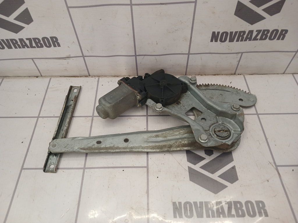 Nissan Almera N16 2000-2006 для Стеклоподъемник электр. задний правый