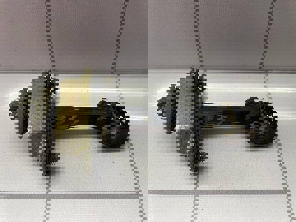 Ford Focus 1 1998-2004 для Ограничитель двери