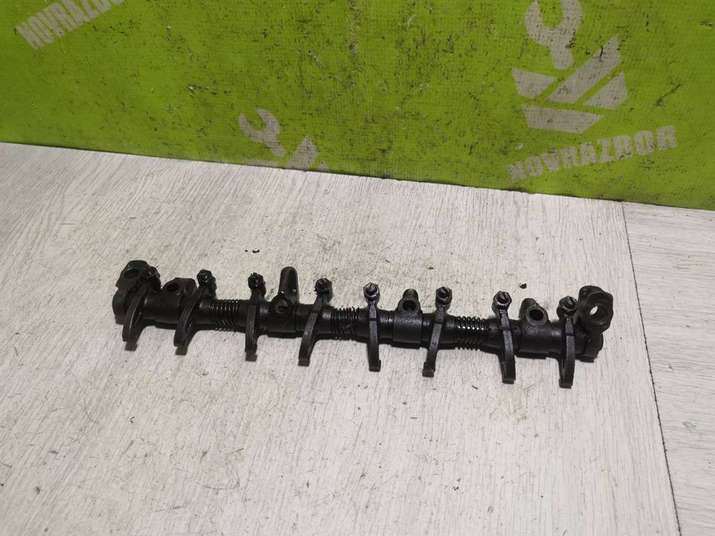 Skoda Felicia 1995-1998 для Ось коромысел впуск